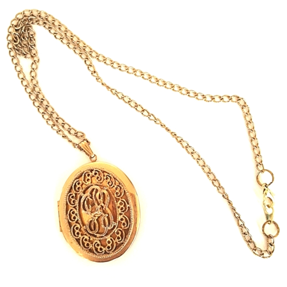 Locket Oval Filigree Gold Tone Metal 1950s Mid Century With Chain